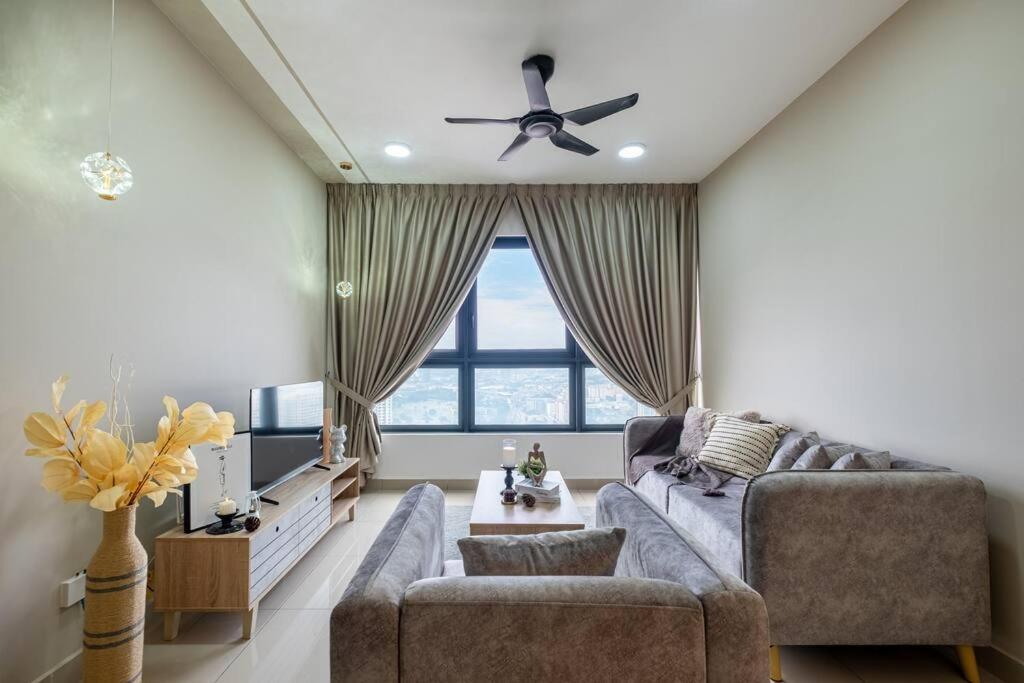 The Rest Nest Modern M Vertica 4br Infinity Pool Pangsapuri