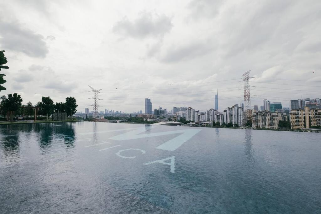 The Rest Nest Modern M Vertica 4br Infinity Pool