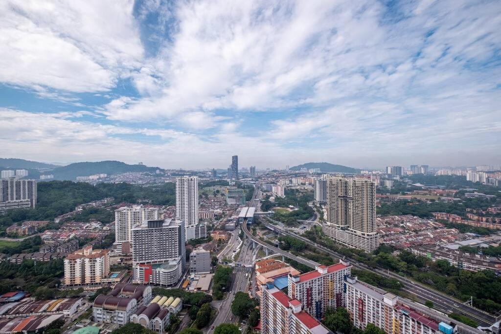 The Rest Nest Modern M Vertica 4br Infinity Pool Apartment *