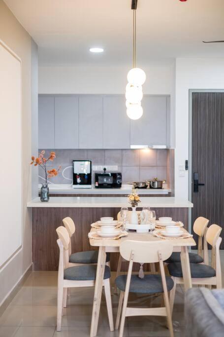 Pangsapuri The Rest Nest Modern M Vertica 4br Infinity Pool