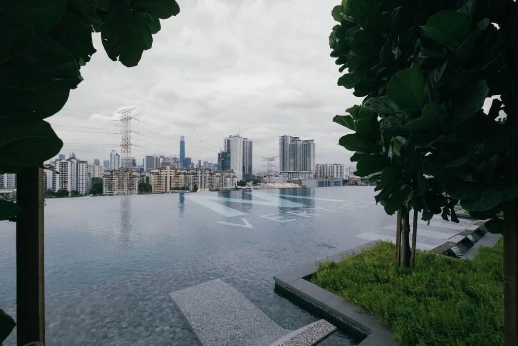 The Rest Nest Modern M Vertica 4br Infinity Pool * Kuala Lumpur