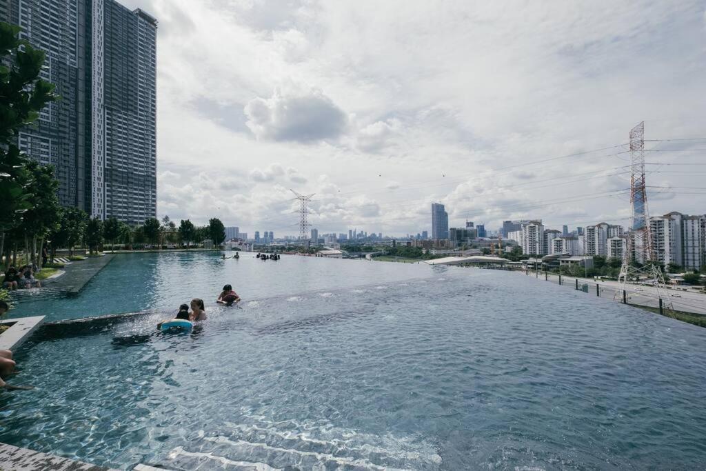 Pangsapuri The Rest Nest Modern M Vertica 4br Infinity Pool *
