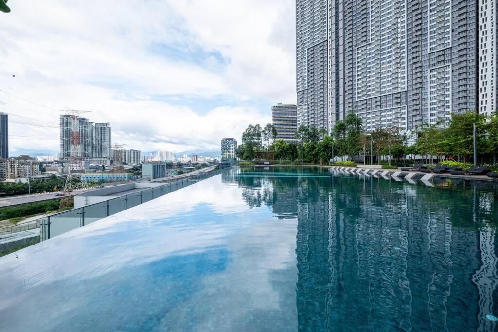 The Rest Nest Modern M Vertica 4br Infinity Pool Pangsapuri Kuala Lumpur